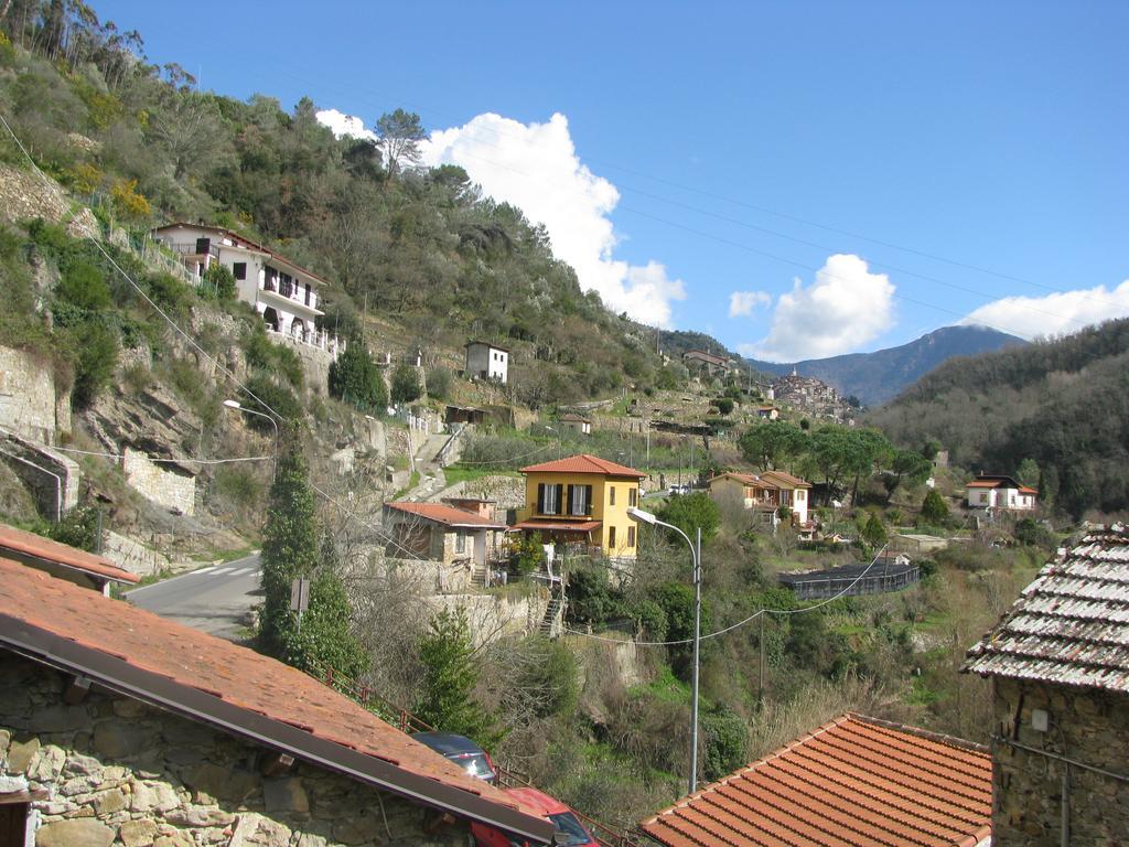 Casa Med Holiday Home Isolabona Exteriér fotografie
