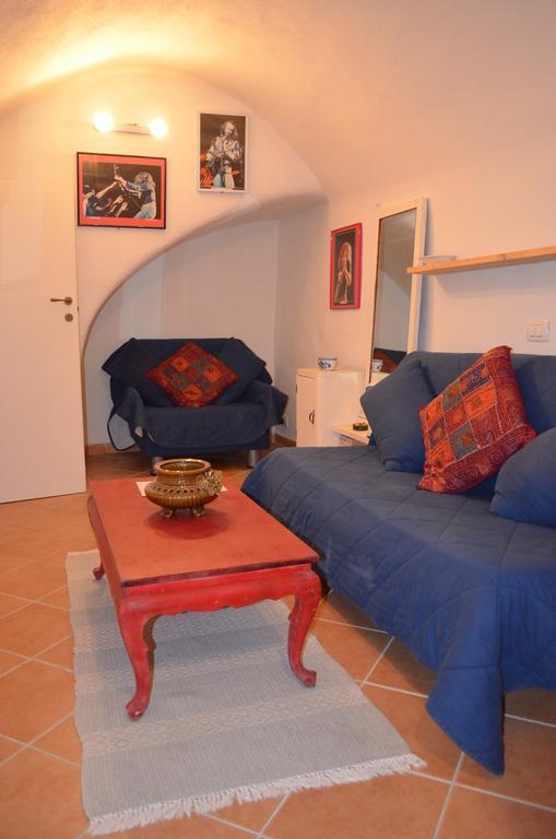 Casa Med Holiday Home Isolabona Exteriér fotografie